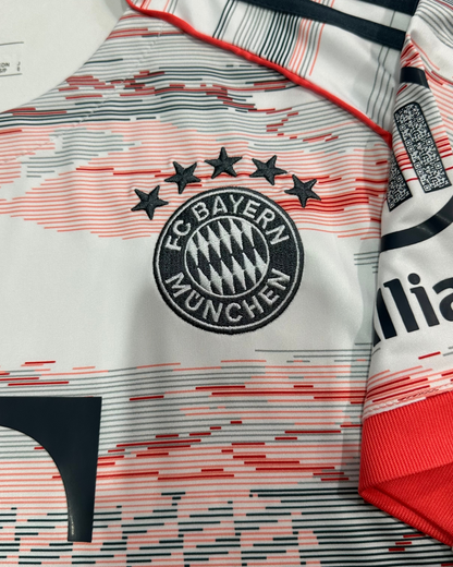 BAYERN AWAY 25/26 - Premium Fan Version